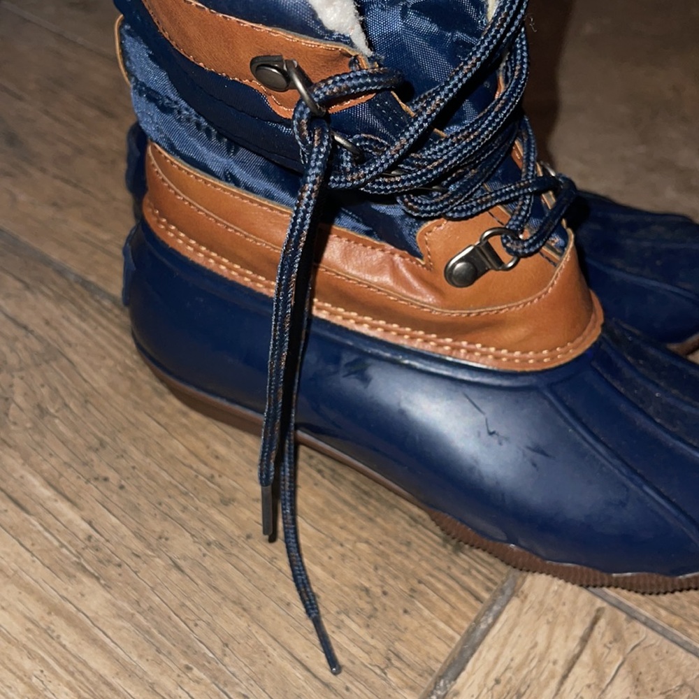 Boots - Picture 2 of 4